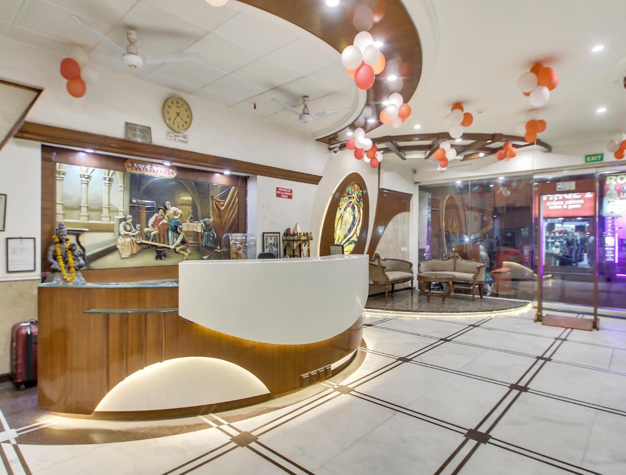 Hotel Chanchal Continental - 02 Mins From Railway Station