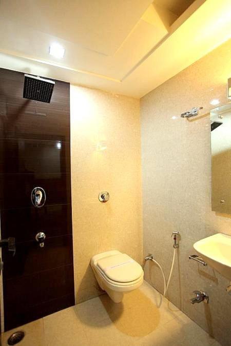 Chanchal Continental - 02 Mins From Railway Station New Delhi