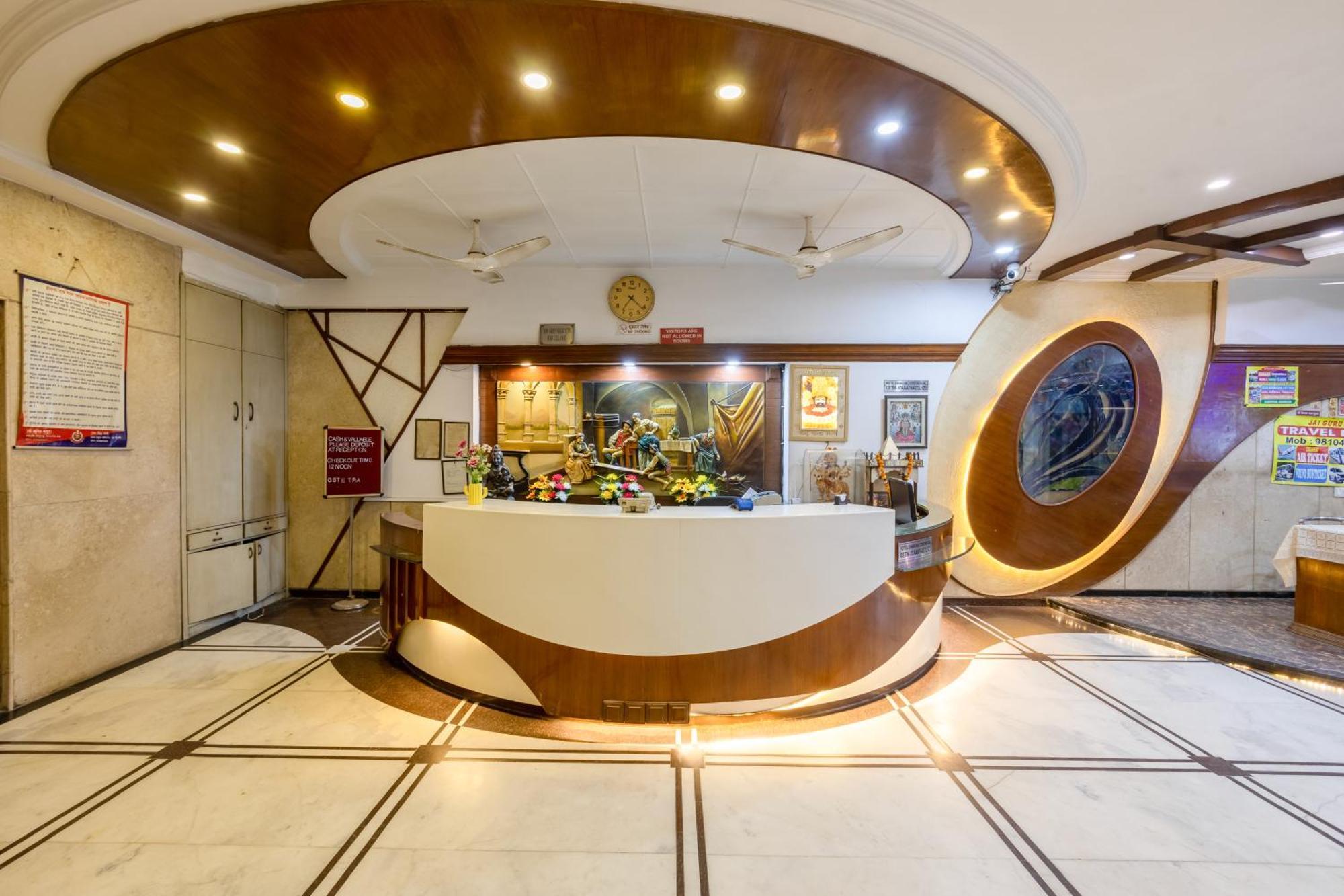 Chanchal Continental - Centre 3* New Delhi