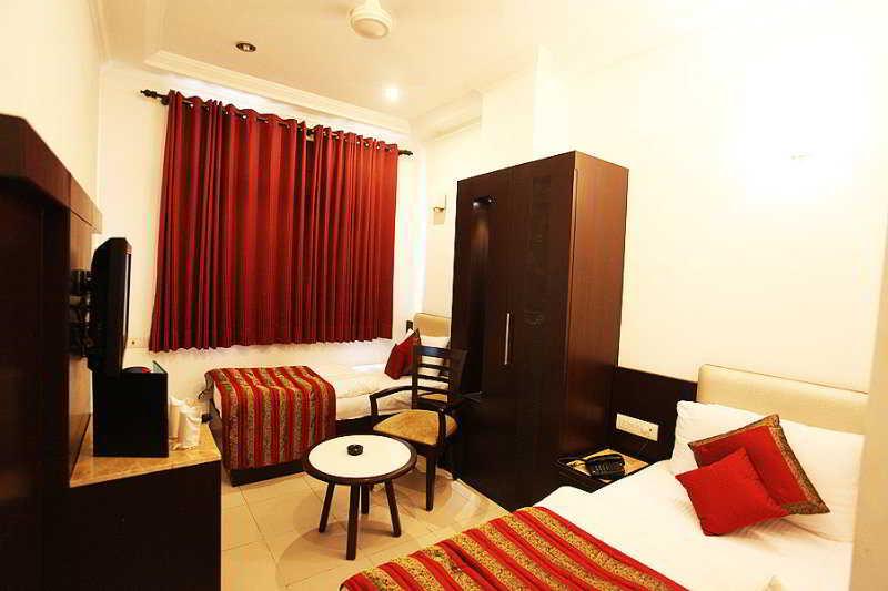 Chanchal Continental - Centre 3* New Delhi